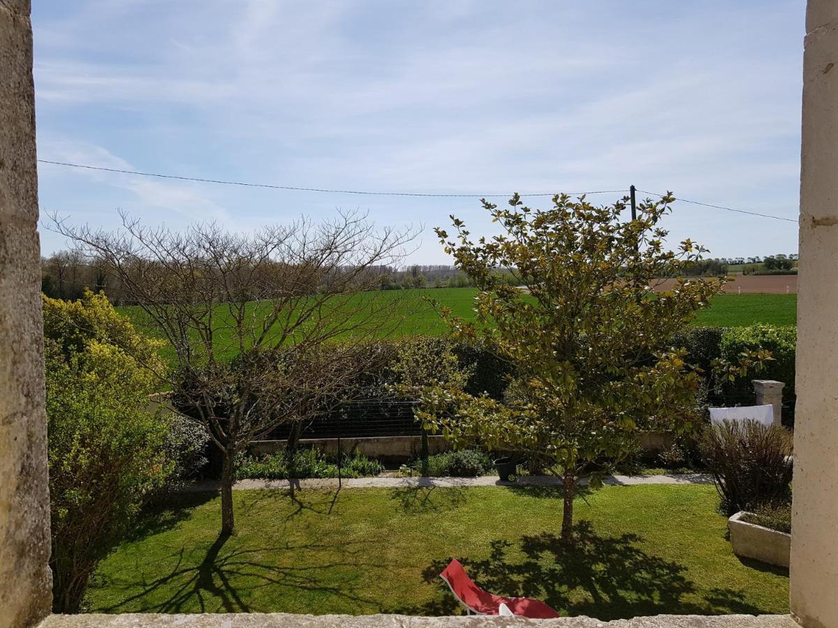 Saint-Jean-dʼAngély Domaine De Pelouaille - Chambre D'Hotes מראה חיצוני תמונה