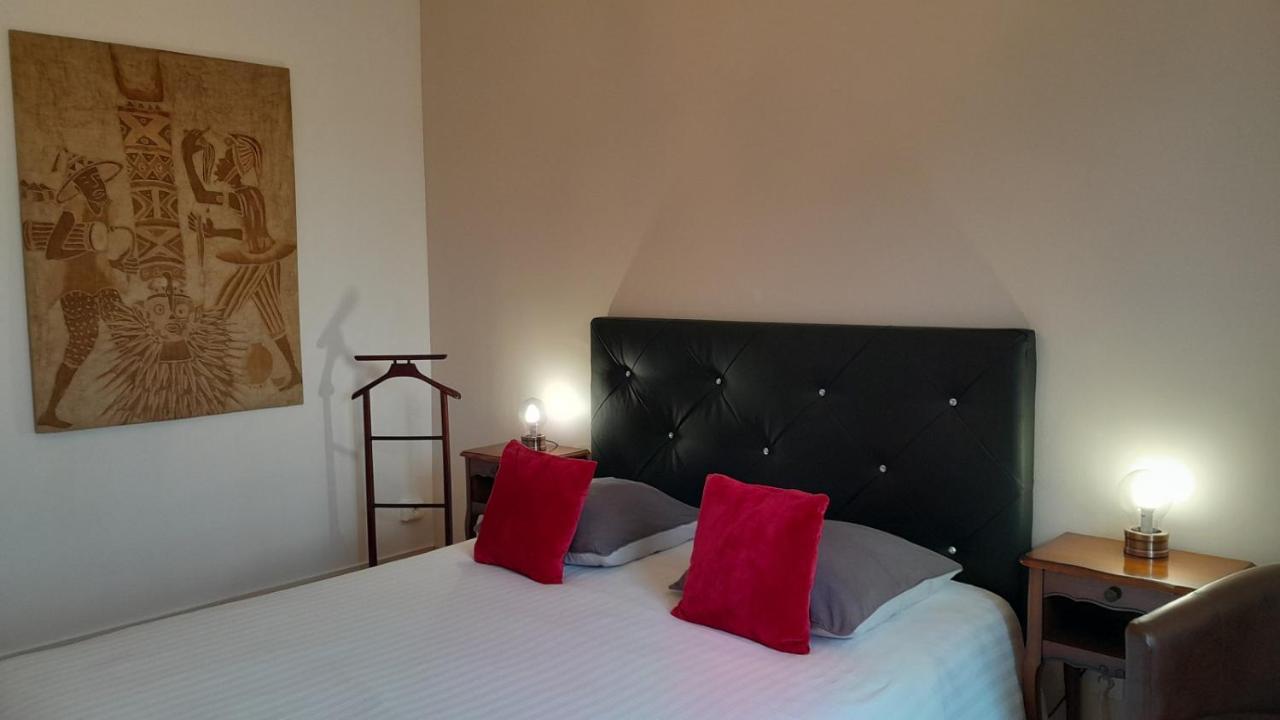 Saint-Jean-dʼAngély Domaine De Pelouaille - Chambre D'Hotes מראה חיצוני תמונה