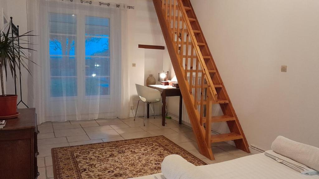 Saint-Jean-dʼAngély Domaine De Pelouaille - Chambre D'Hotes מראה חיצוני תמונה